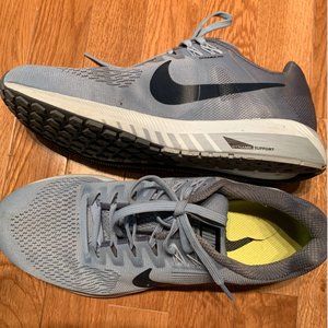Grey NIKE tennis shoes sz 9. Worn once